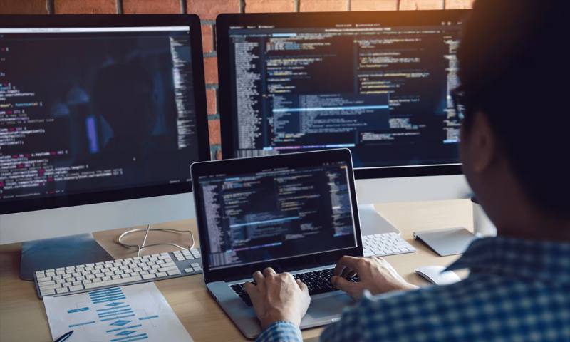 数据科学选型：R与Python如何赋能长洲区网站建设？